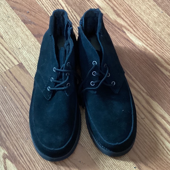 Koolaburra by UGG Men\'s Black Suede Asaiah Chukka Boots Size 8 main image 6